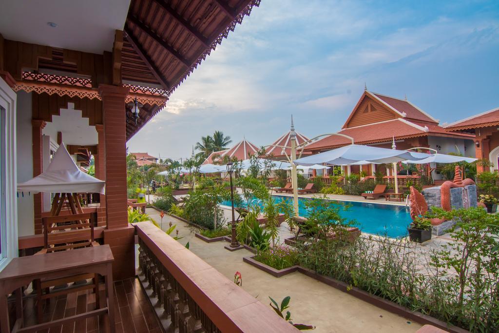 Ravorn Villa Boutique Battambang Exteriör bild