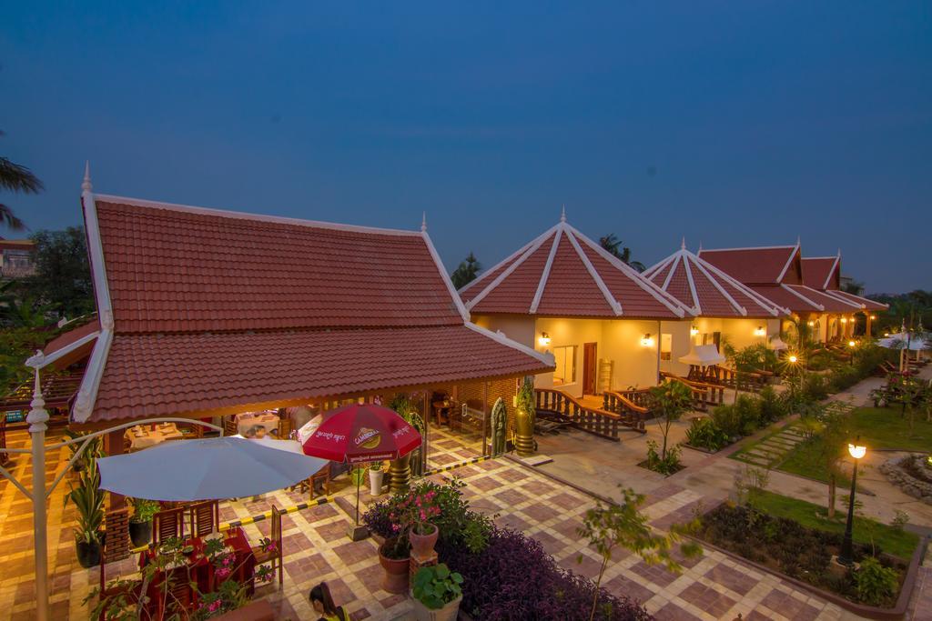 Ravorn Villa Boutique Battambang Exteriör bild