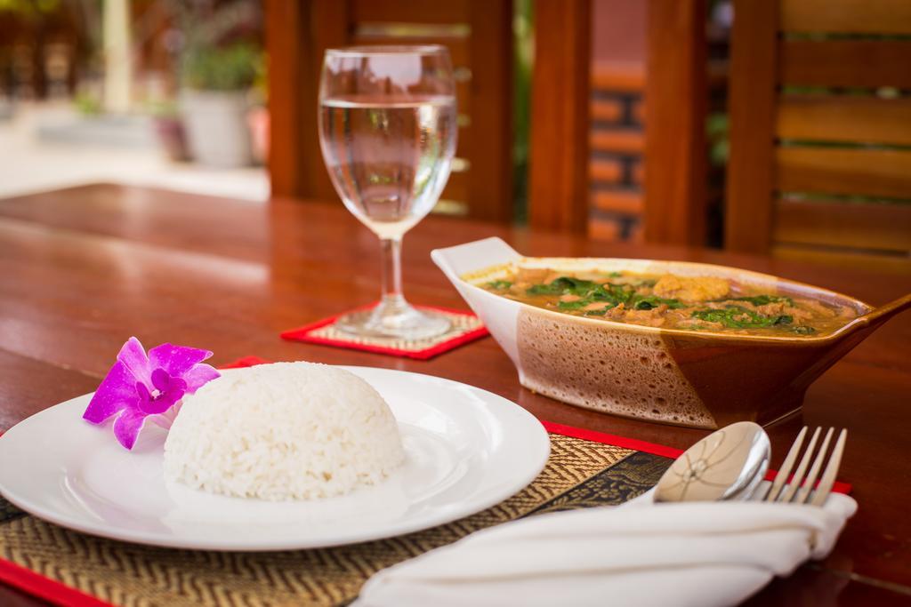 Ravorn Villa Boutique Battambang Exteriör bild