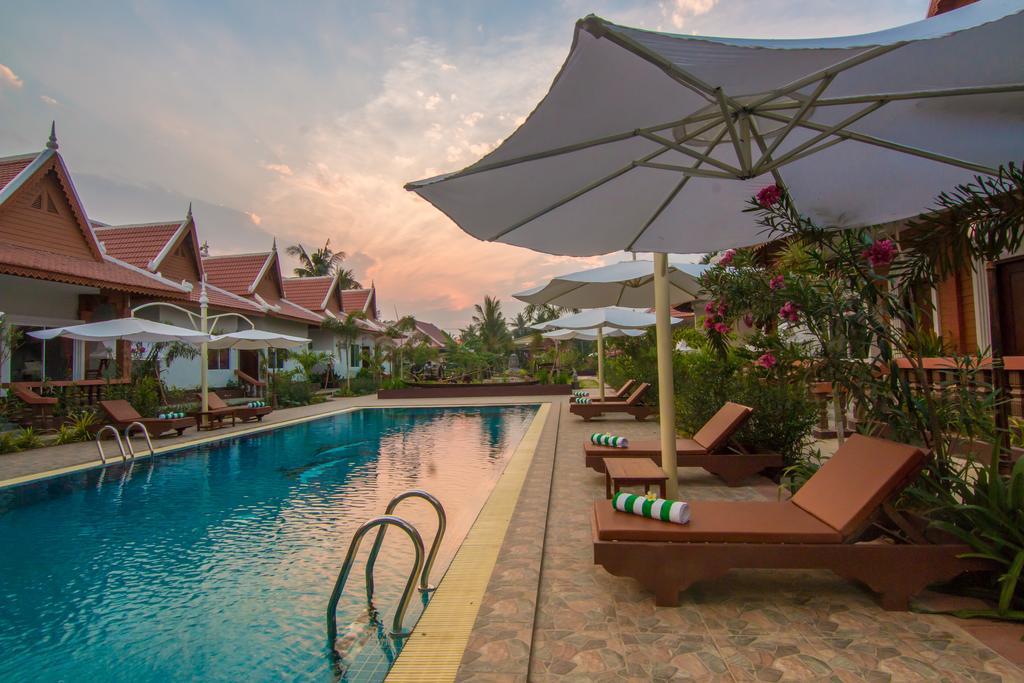 Ravorn Villa Boutique Battambang Exteriör bild