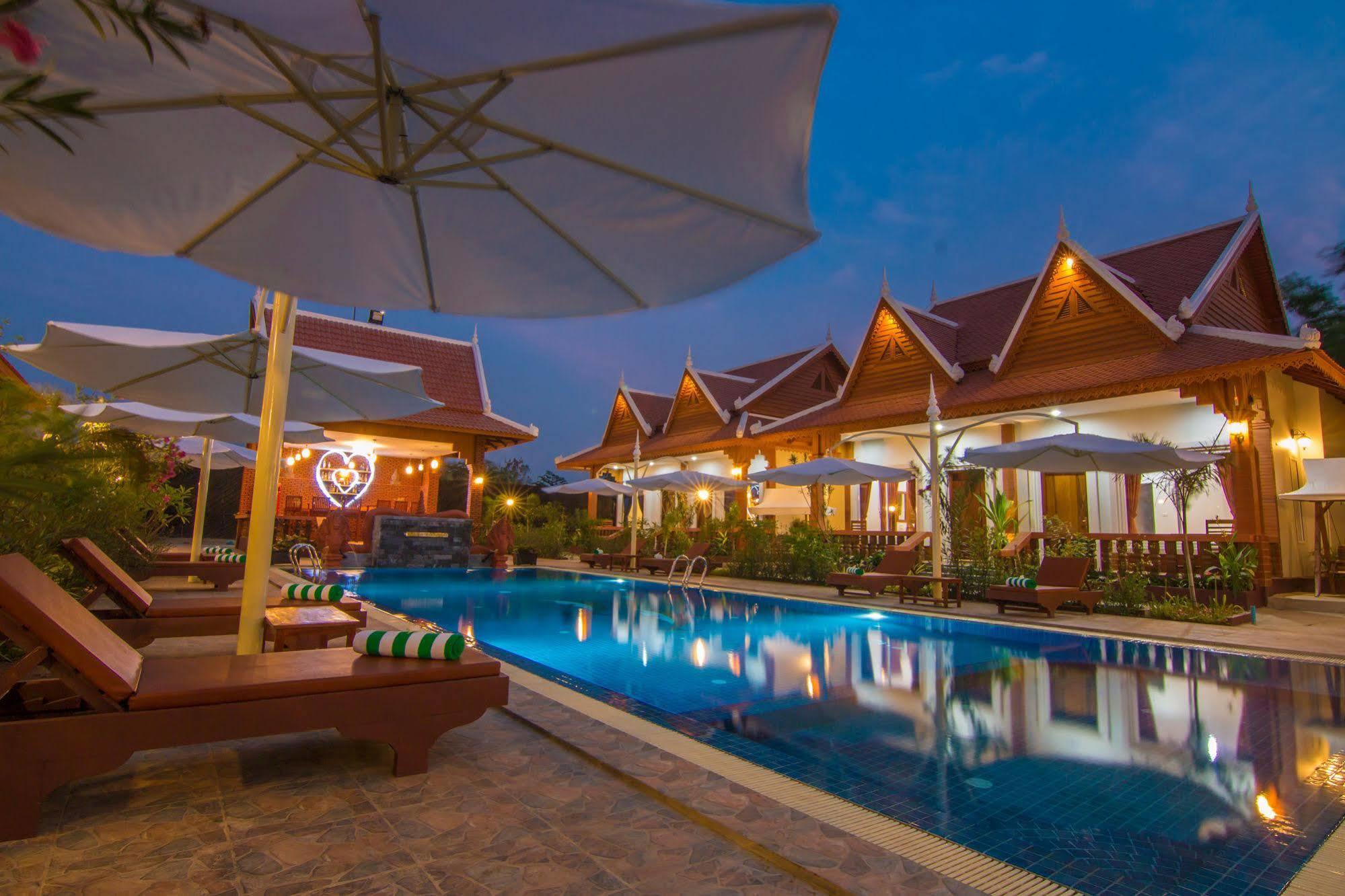Ravorn Villa Boutique Battambang Exteriör bild