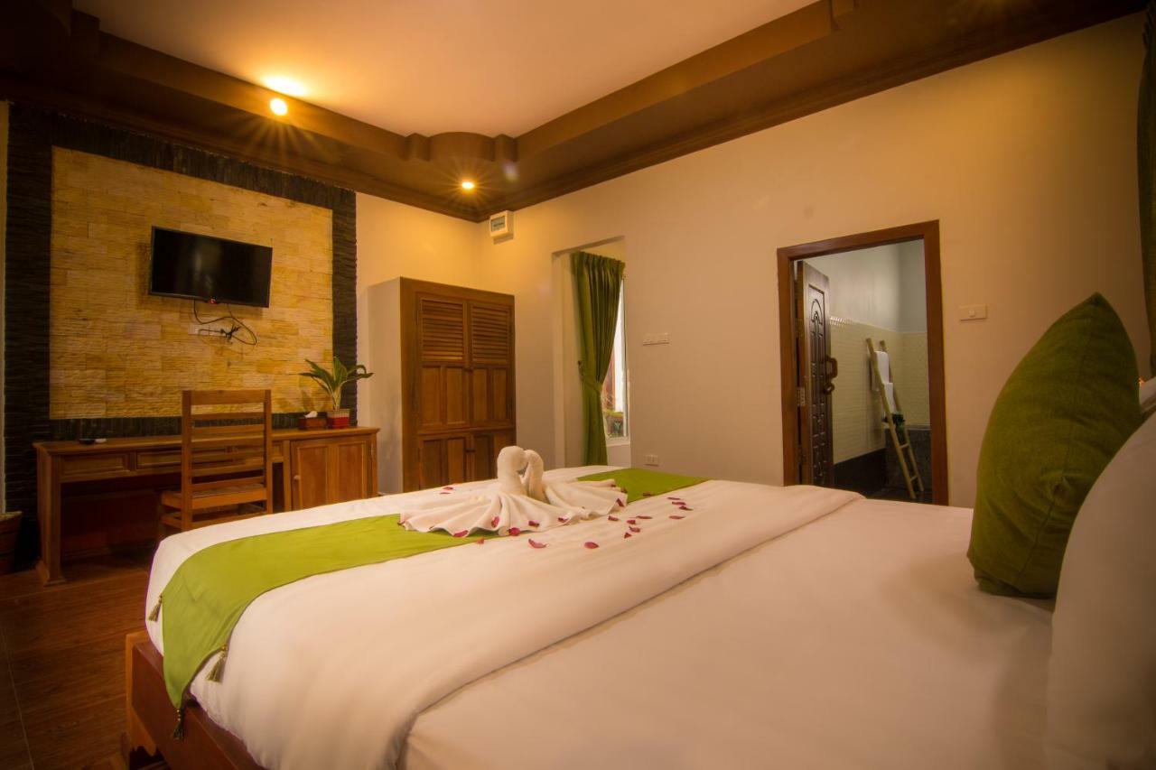 Ravorn Villa Boutique Battambang Exteriör bild